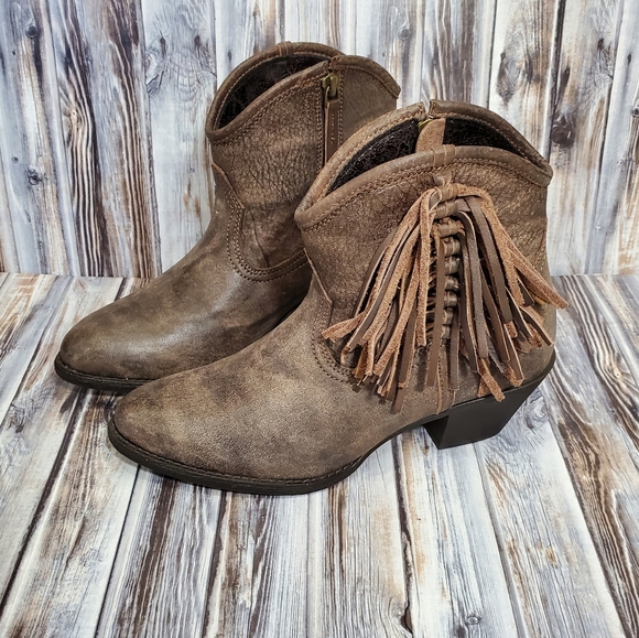 ariat duchess ankle boots